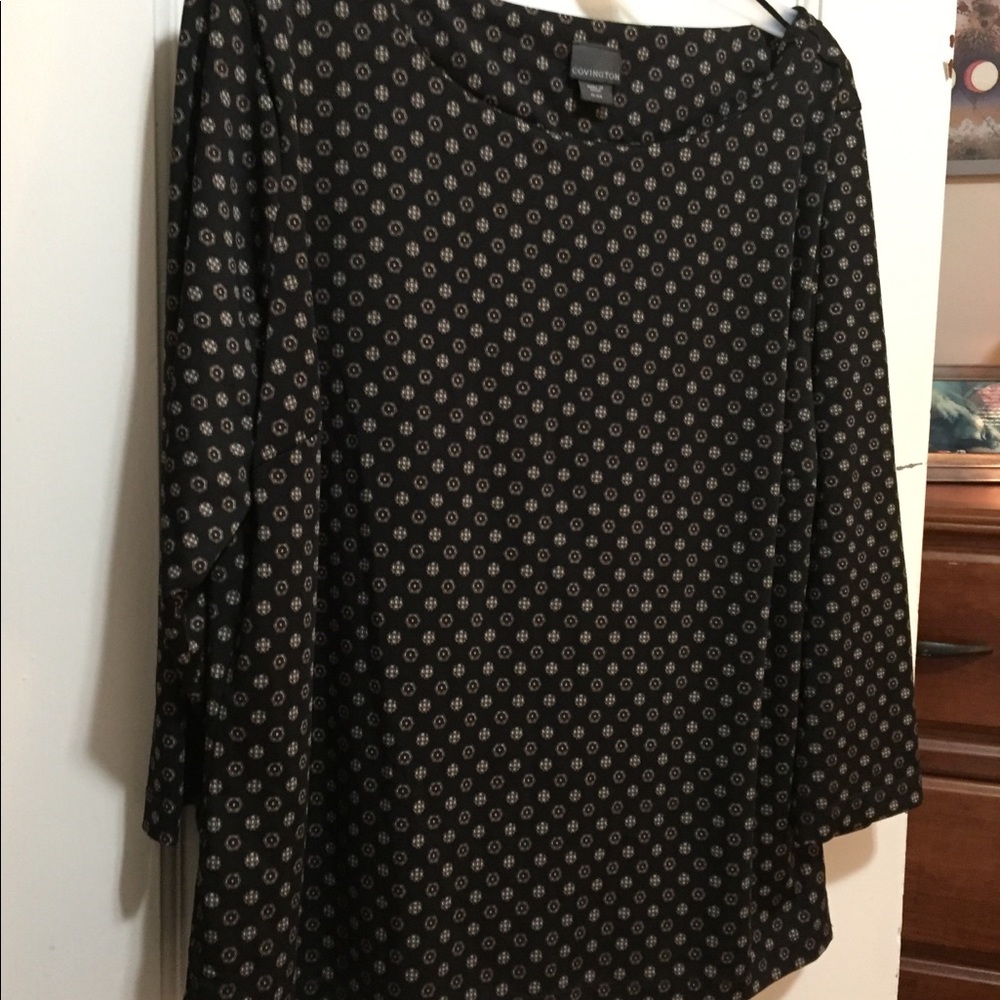 ☀️OFFERS☀️Covington top 3/4 length sleeve!